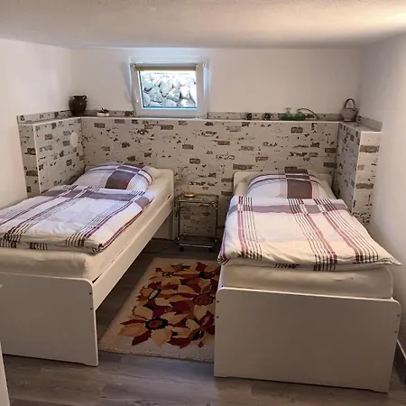 Apartment Gruene Oase Souterrain *