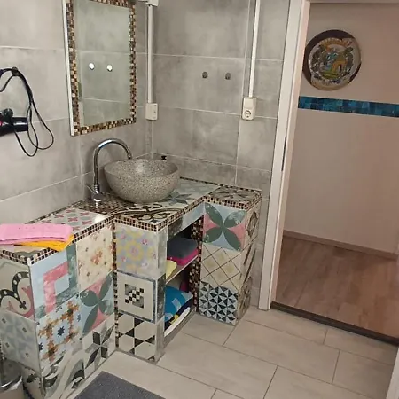 Apartment Gruene Oase Souterrain