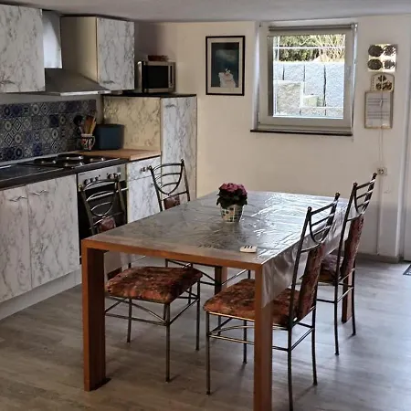Gruene Oase Souterrain Apartment *