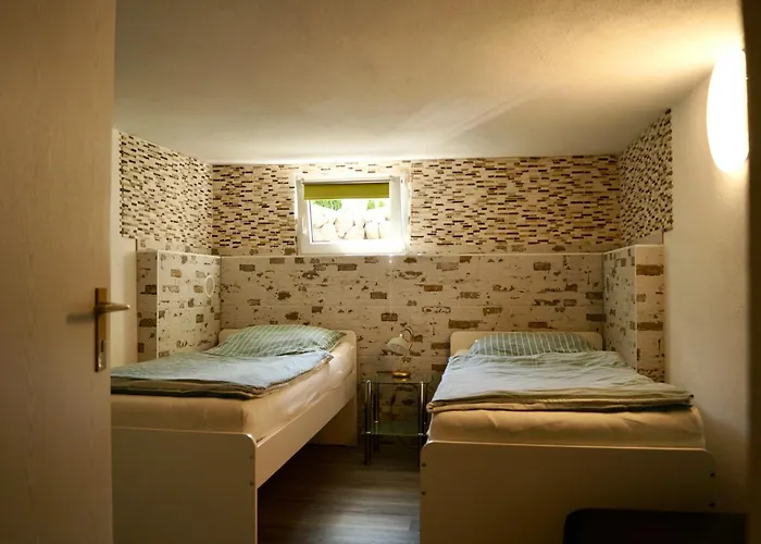 Gruene Oase Souterrain *